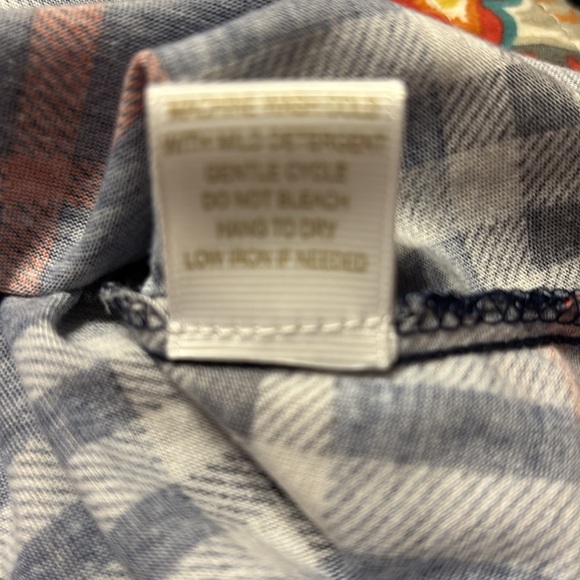 Eden & Olivia Plaid button down Shirt blue, red and white size small - Picture 4 of 10